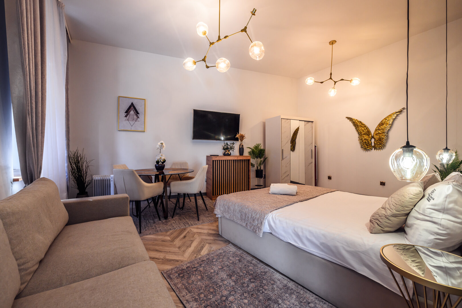 Golden Apartment by Cracovia Prime Golden Apartment by Cracovia Prime