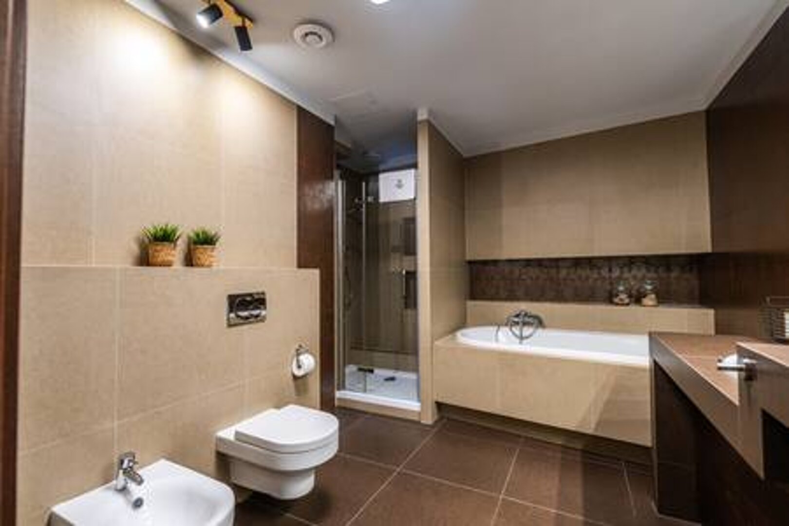 FIDCORP SPÓŁKA Z OGRANICZONĄ ODPOWIEDZIALNOŚCIĄ WIELOPOLE SPÓŁKA KOMANDYTOWA - 24